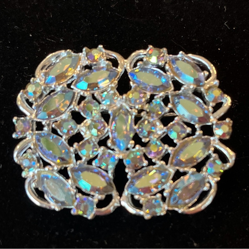 Vintage Silver Tone and Blue Iridescent Aurora Borealis Brooch